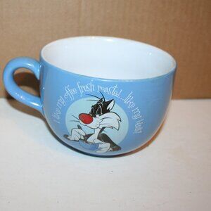 Sylvester & Tweety Bird Warrner Brothers Oversized Ceramic Coffee Mug 24 oz